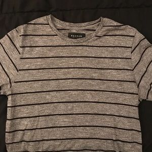 PacSun longline scalloped tee sz M